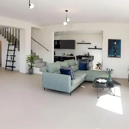 Lamzi's Villa