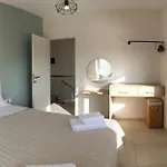 فيلة Lamzi's